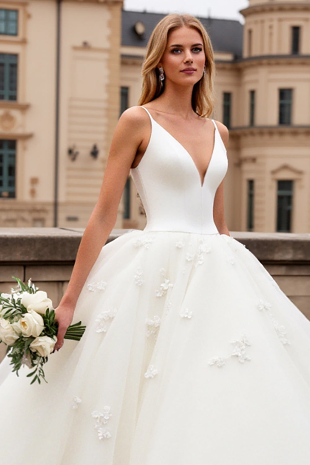 Ivory A-Line Spaghetti Straps Tulle Bridal Dress