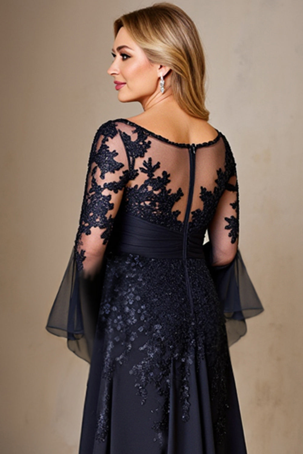 Chiffon A Line Long Sleeve Navy Mother of the Bride Dress with Lace Appliques