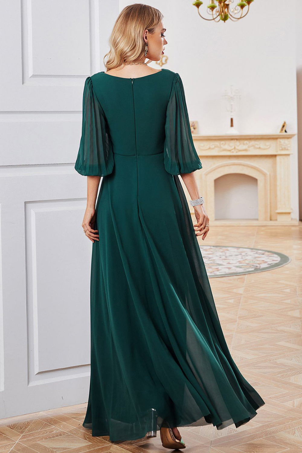 Dark Green A-line Long Sleeves V-neck Mother of Bride Dress