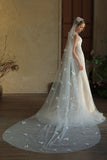 Elegant Ivory Appliqued Tulle Bridal Veil with Court Train